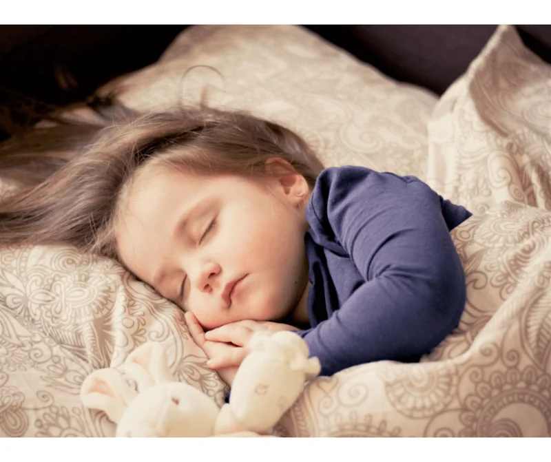petite fille qui dort